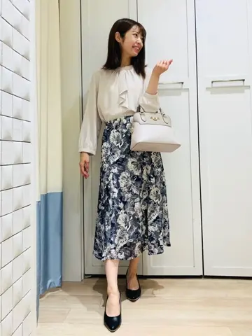 ANY SIS スタッフ コーディネート画像