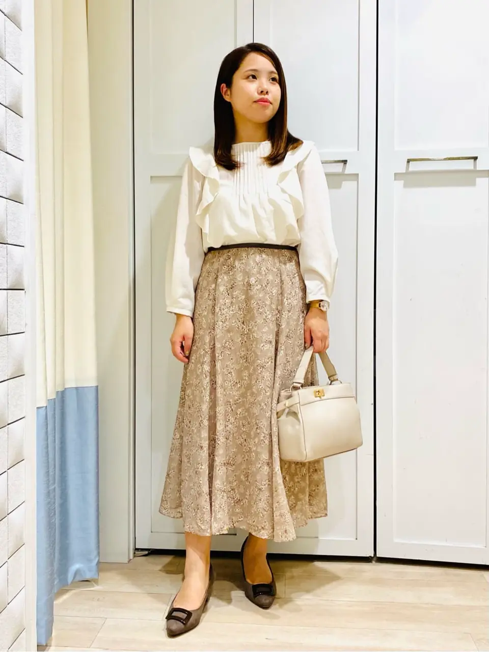 ANY SIS スタッフ コーディネート画像