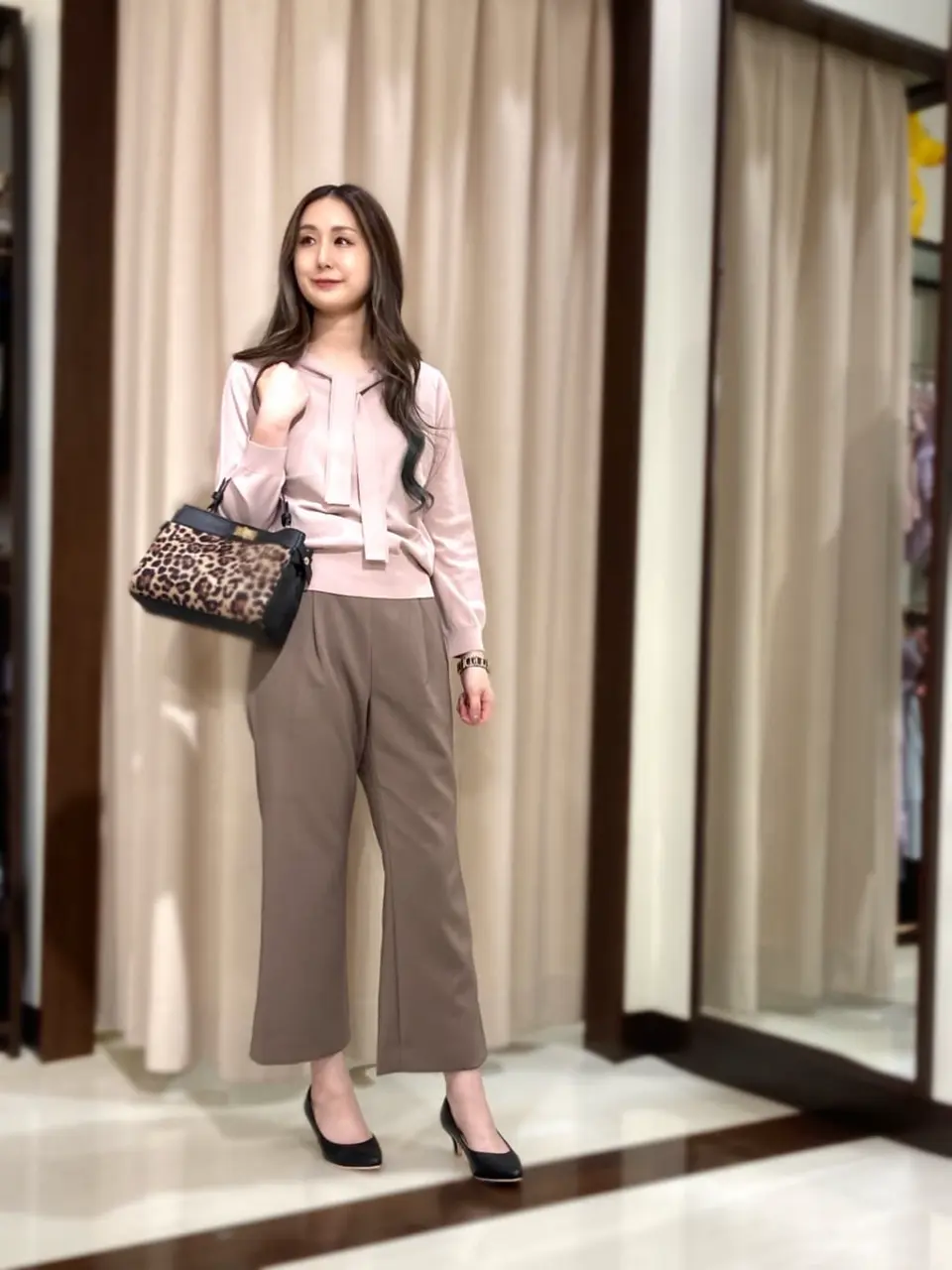 ANY SIS STAFF コーディネート画像