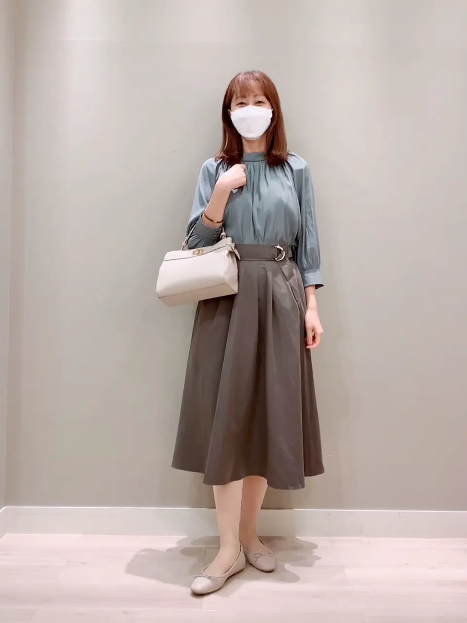 ANY SIS スタッフ コーディネート画像