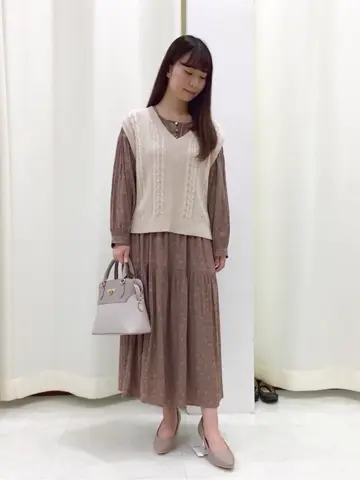 ANY SIS スタッフ コーディネート画像