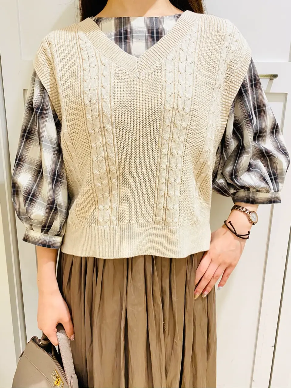 ANY SIS スタッフ コーディネート画像