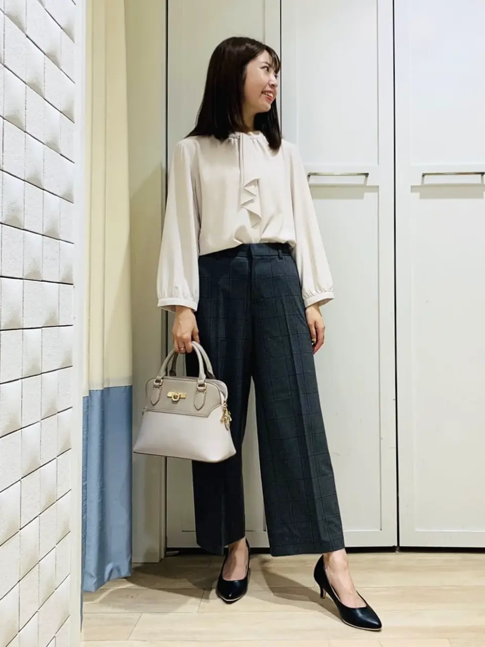 ANY SIS スタッフ コーディネート画像