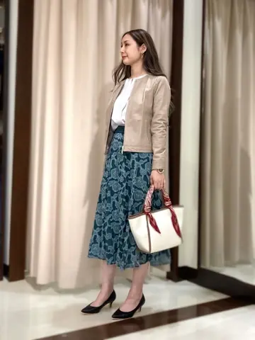 ANY SIS STAFF コーディネート画像