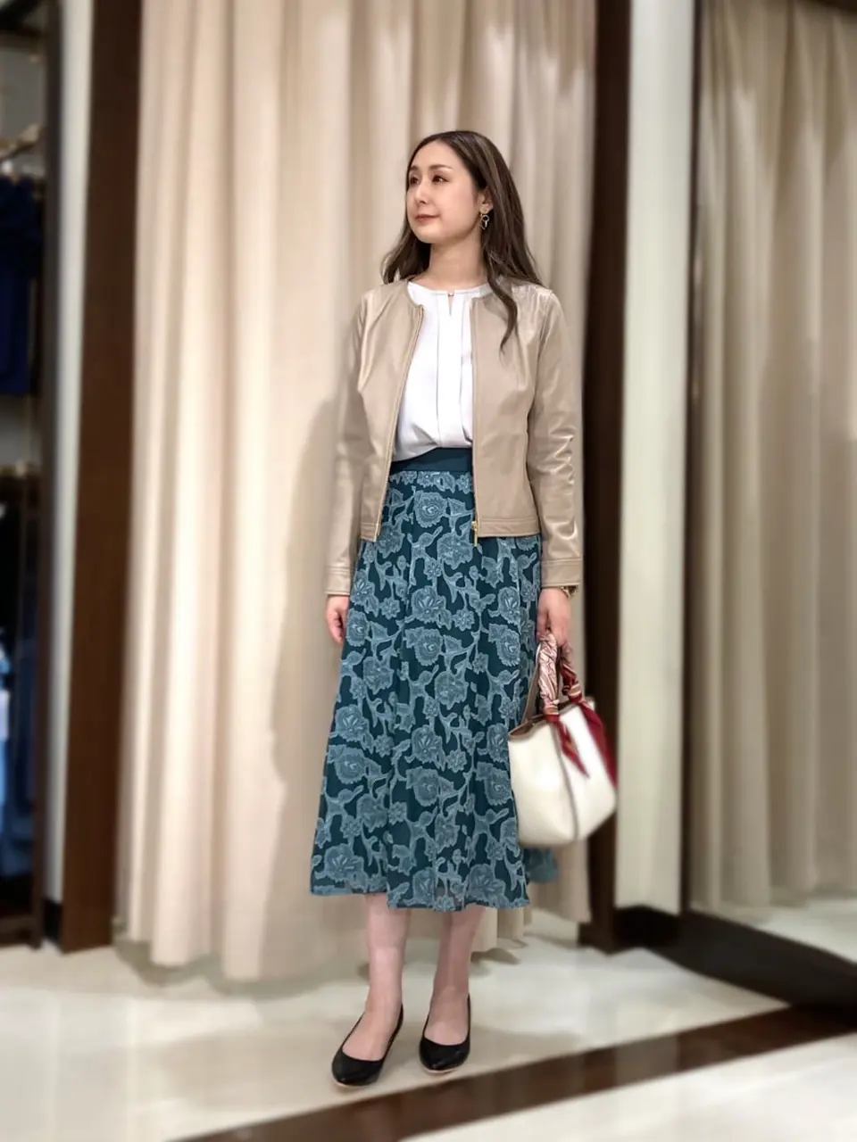 ANY SIS STAFF コーディネート画像