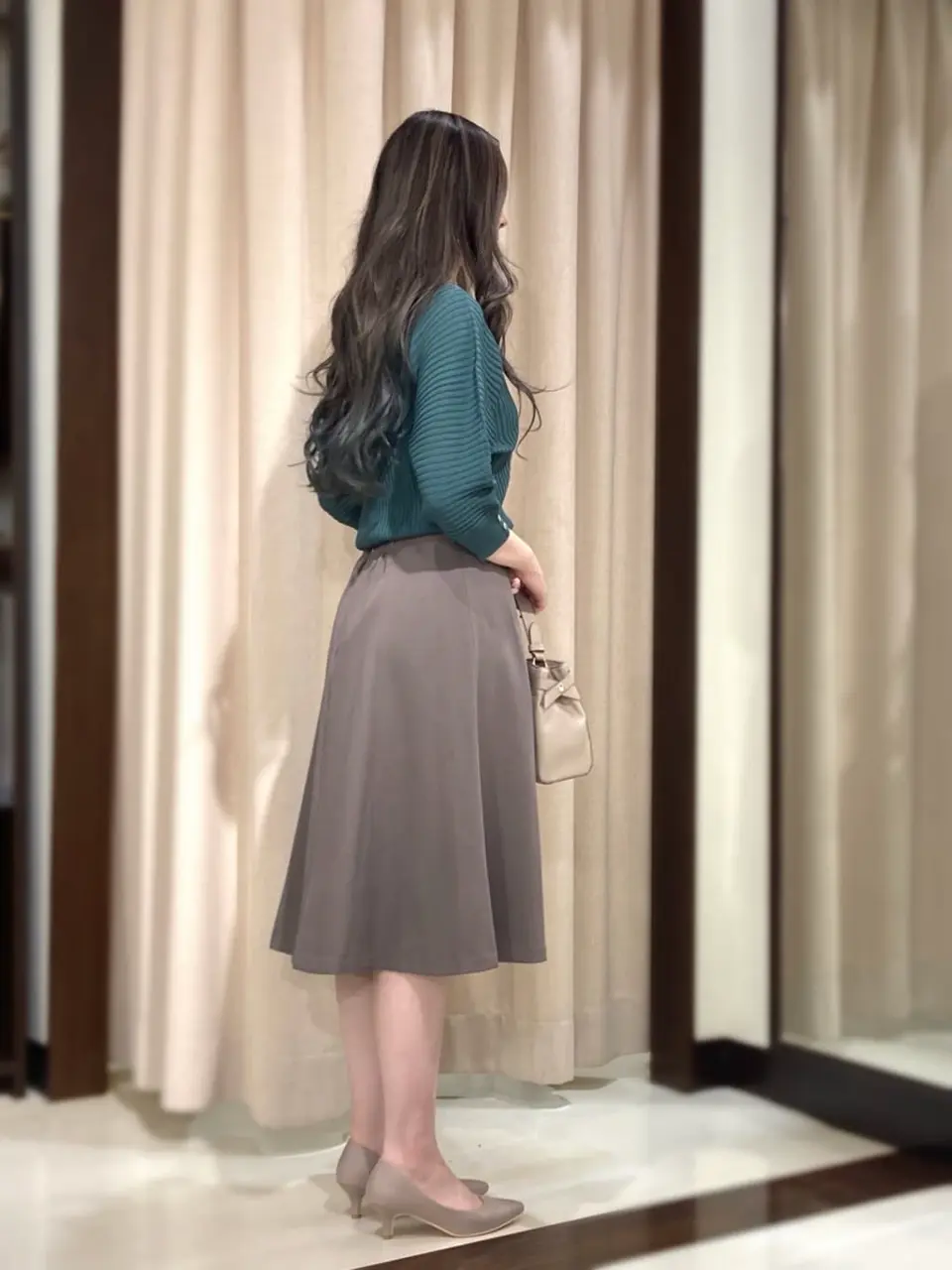 ANY SIS STAFF コーディネート画像