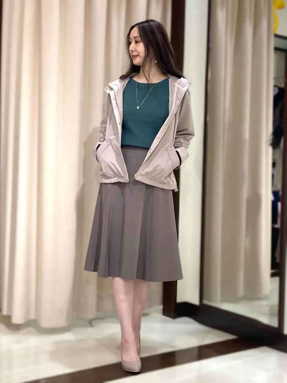 ANY SIS STAFF コーディネート画像