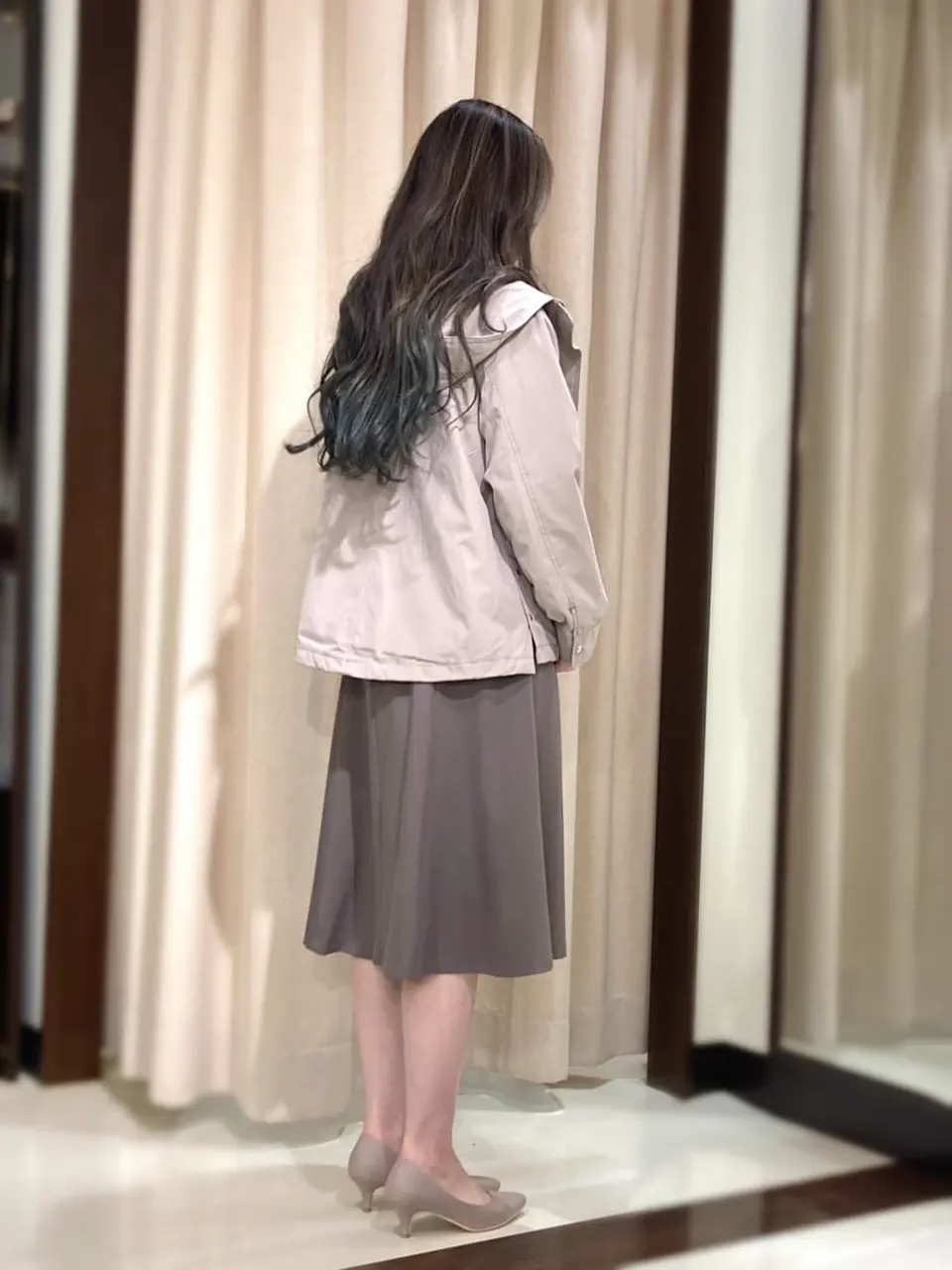 ANY SIS STAFF コーディネート画像