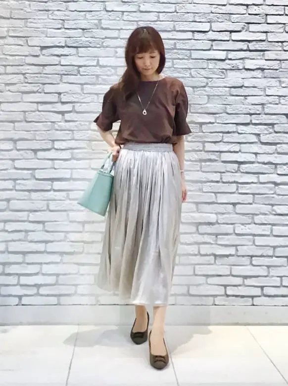 ANY SIS スタッフ コーディネート画像