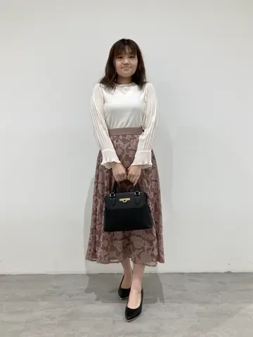 ANY SIS 川根　彩 コーディネート画像