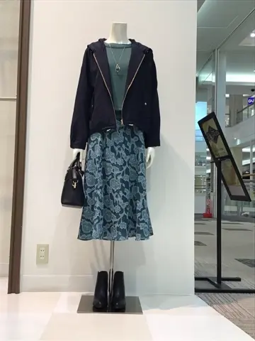 ANY SIS 布川 コーディネート画像