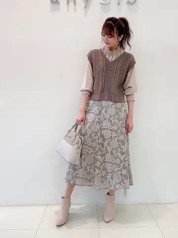 ANY SIS スタッフ コーディネート画像