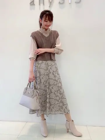 ANY SIS スタッフ コーディネート画像