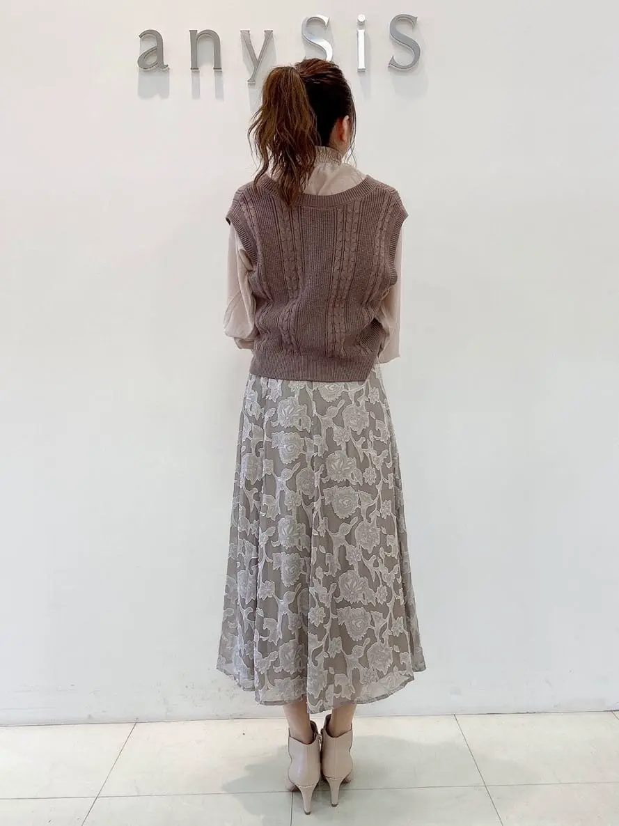 ANY SIS スタッフ コーディネート画像