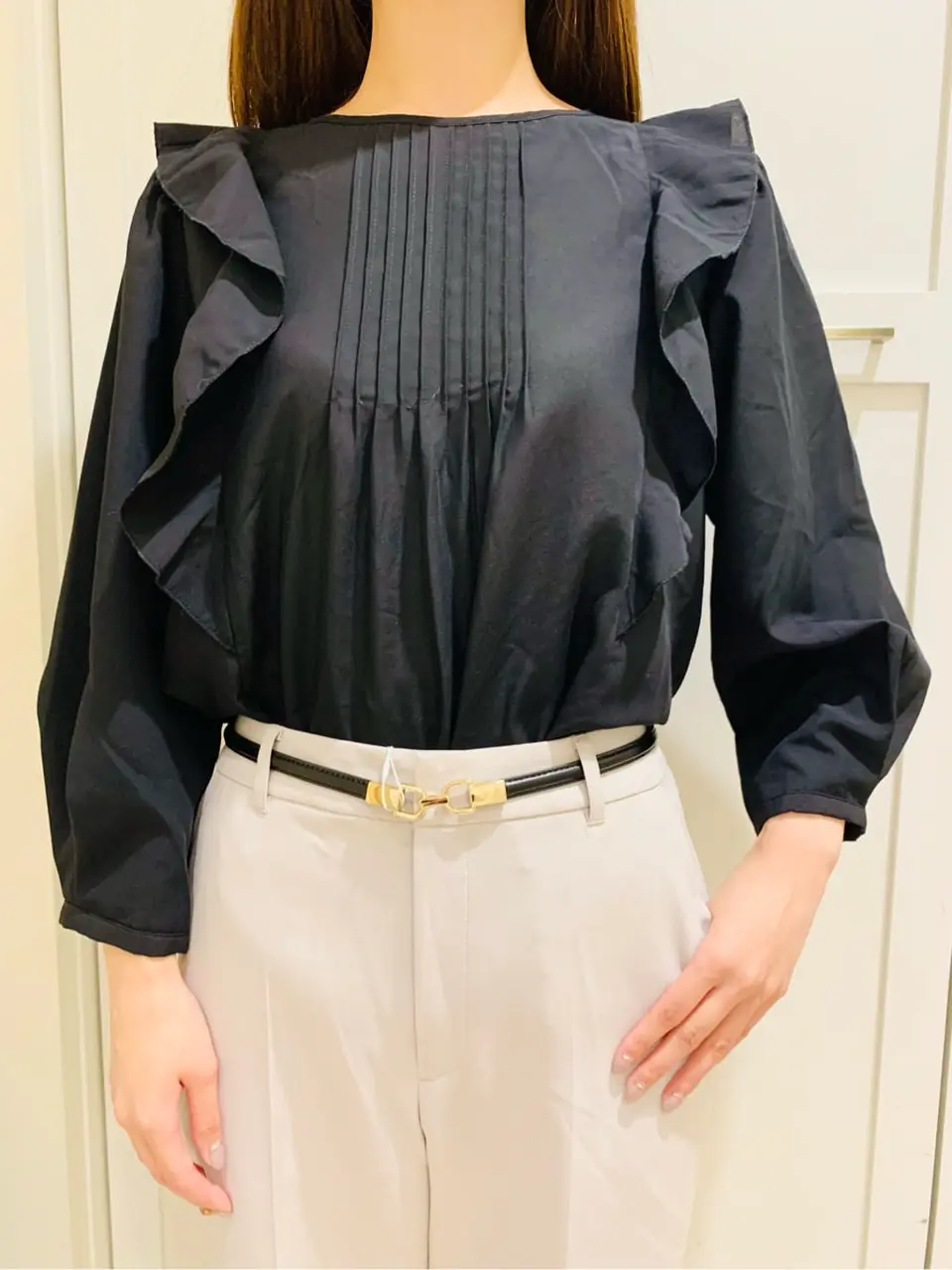 ANY SIS スタッフ コーディネート画像