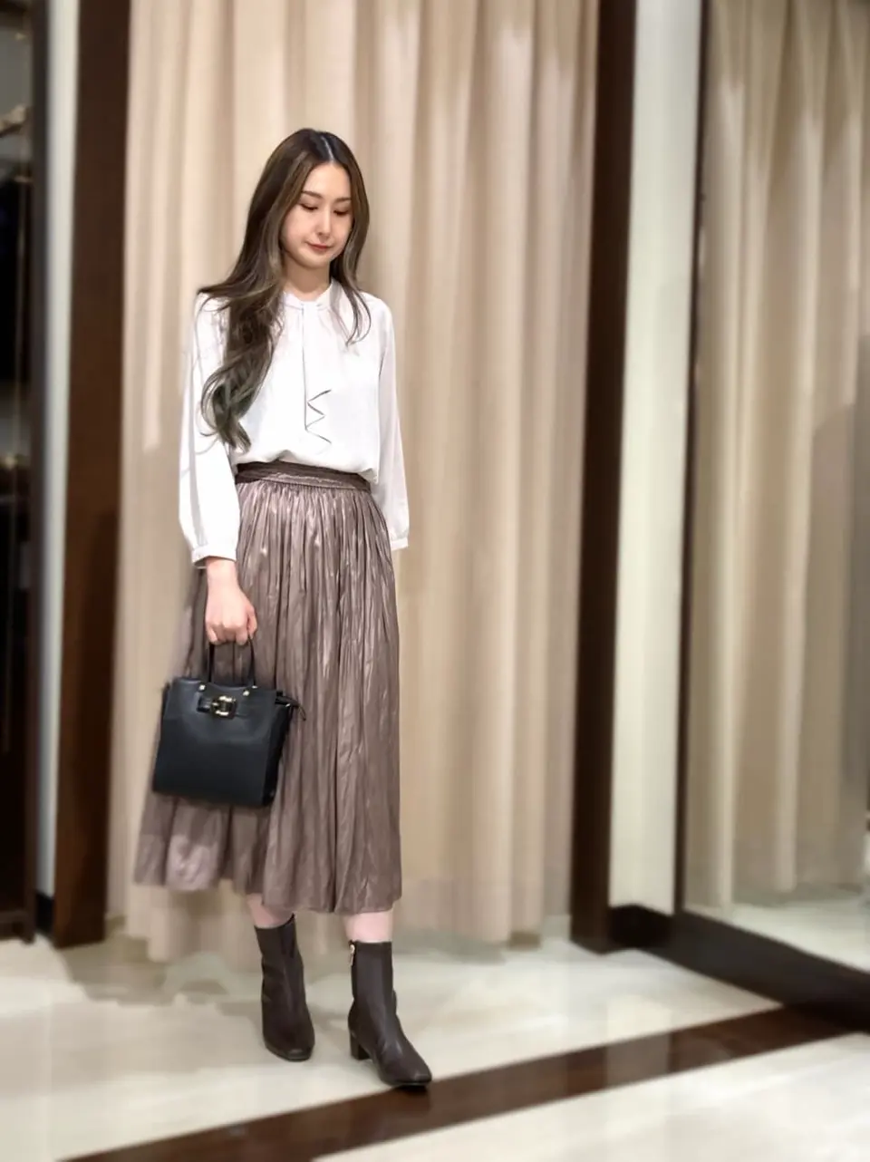 ANY SIS STAFF コーディネート画像