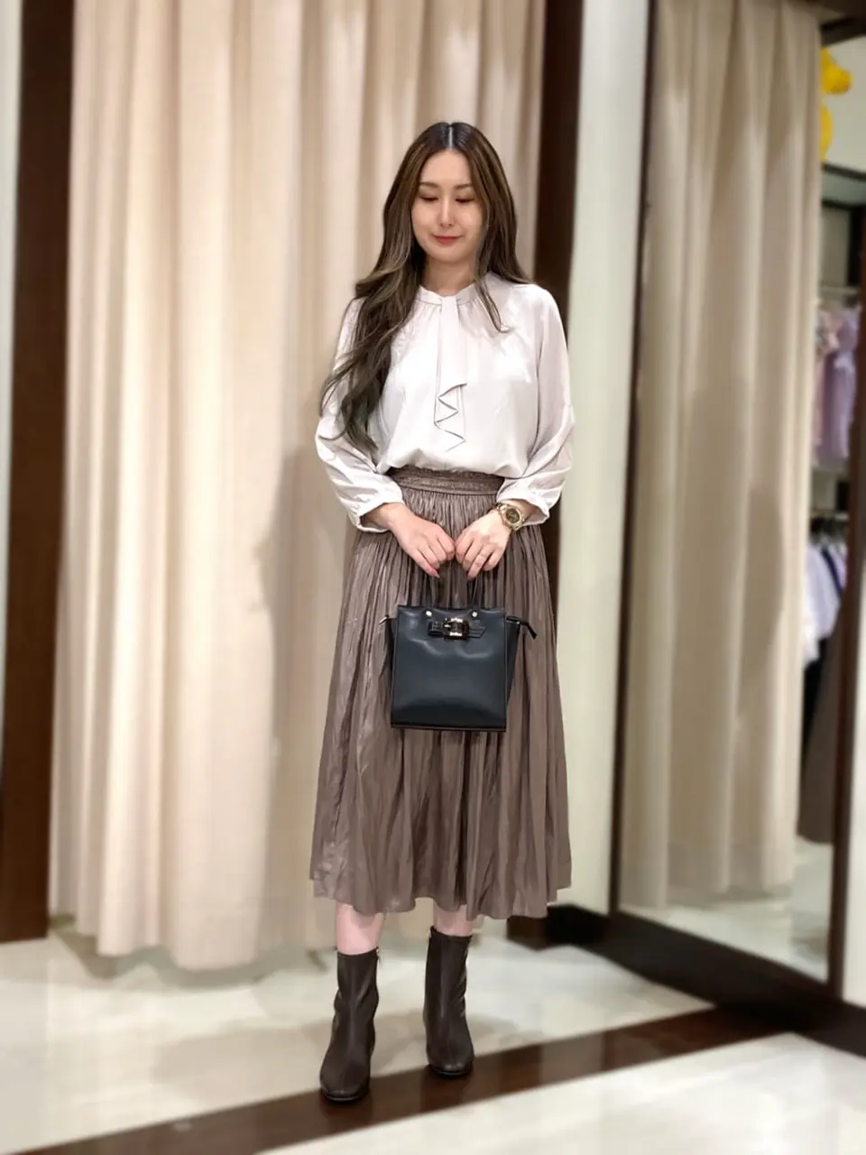 ANY SIS STAFF コーディネート画像