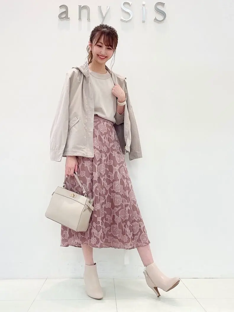 ANY SIS スタッフ コーディネート画像