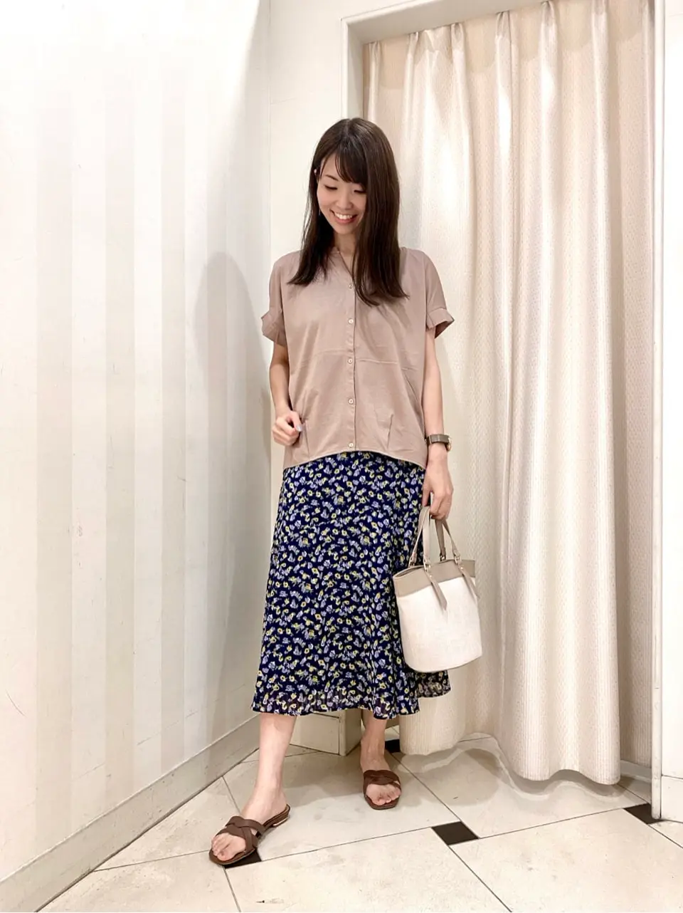 ANY SIS 金井 コーディネート画像