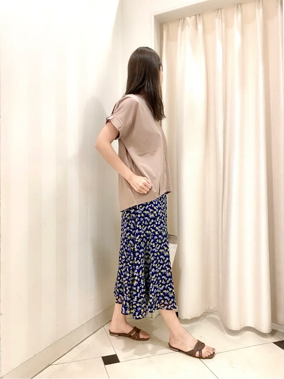 ANY SIS 金井 コーディネート画像