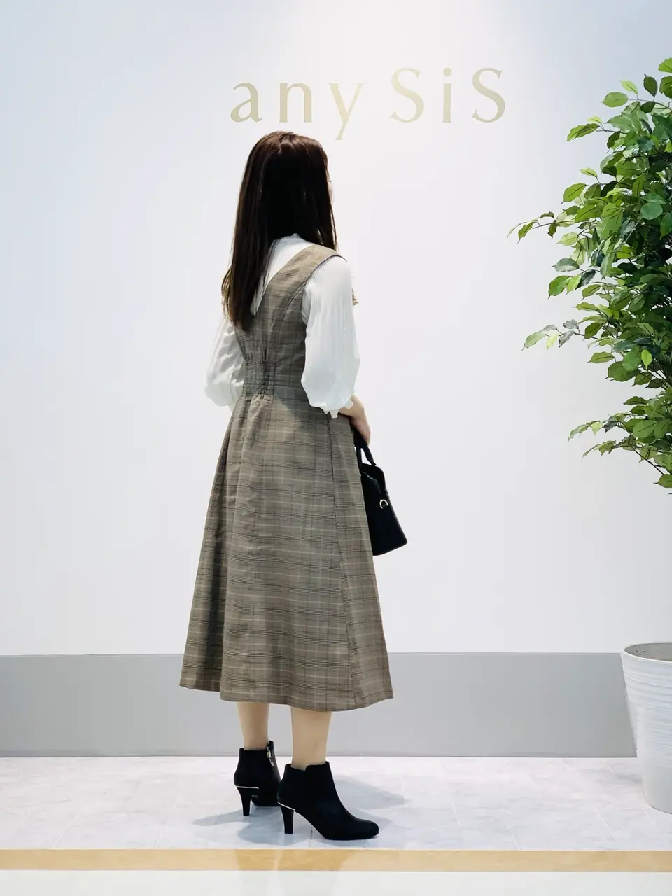 ANY SIS 岡本 コーディネート画像