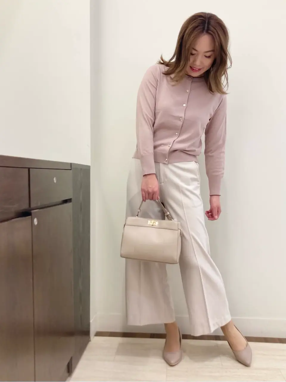 ANY SIS スタッフ コーディネート画像