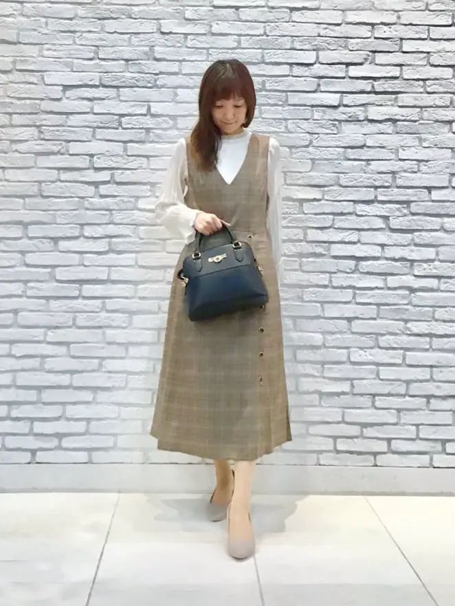 ANY SIS スタッフ コーディネート画像