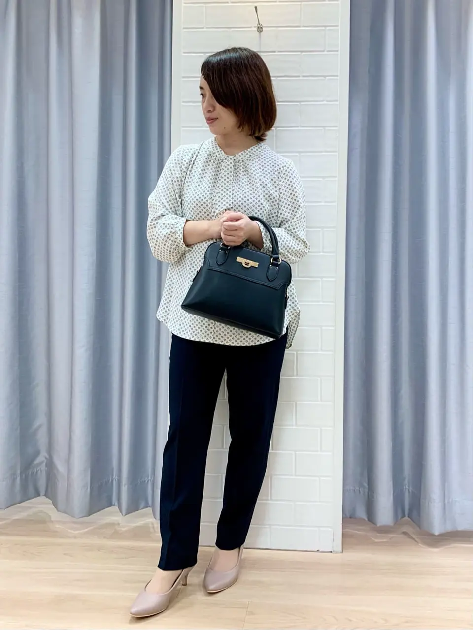 ANY SIS 丸岡 コーディネート画像