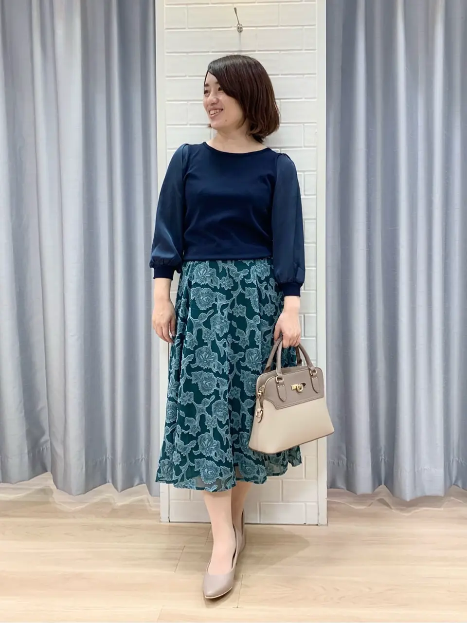 ANY SIS 丸岡 コーディネート画像