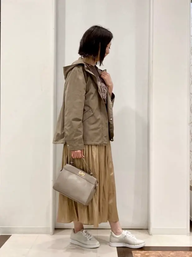 ANY SIS スタッフ コーディネート画像