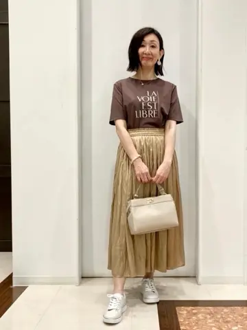 ANY SIS スタッフ コーディネート画像