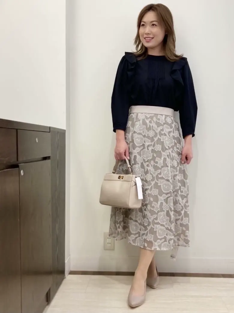 ANY SIS スタッフ コーディネート画像