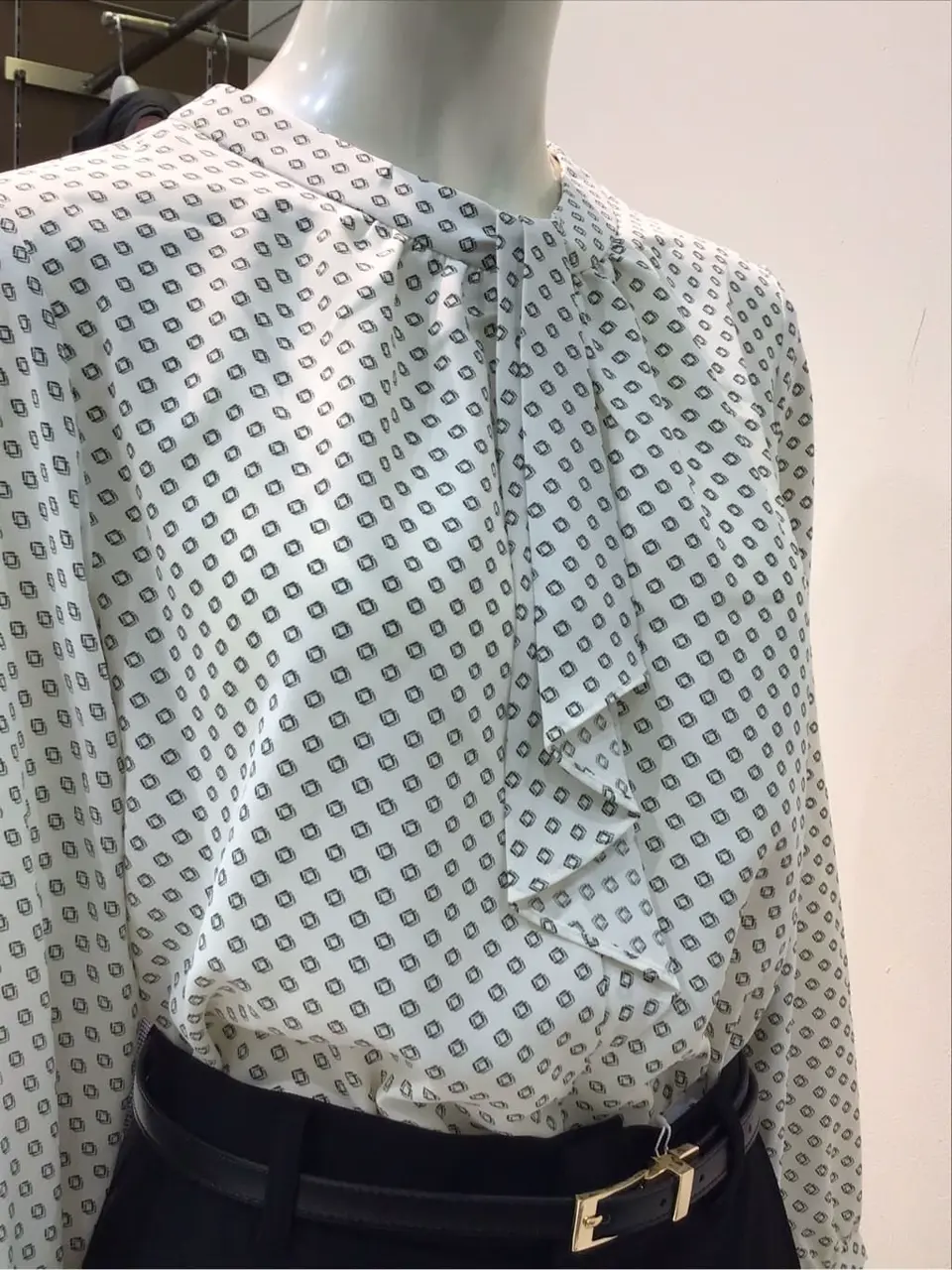 ANY SIS 布川 コーディネート画像