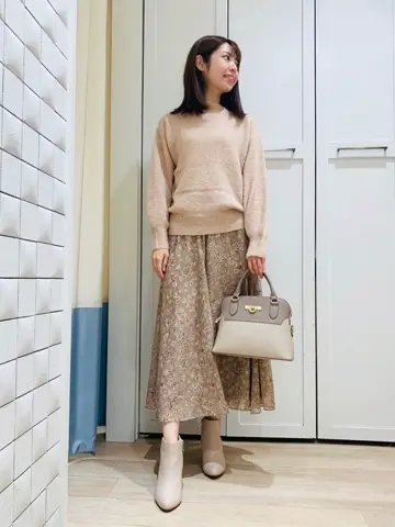 ANY SIS スタッフ コーディネート画像