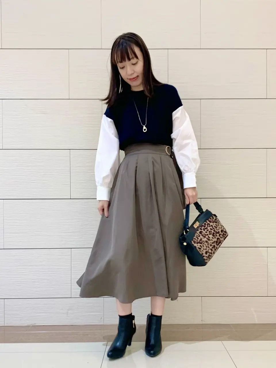 ANY SIS スタッフ コーディネート画像