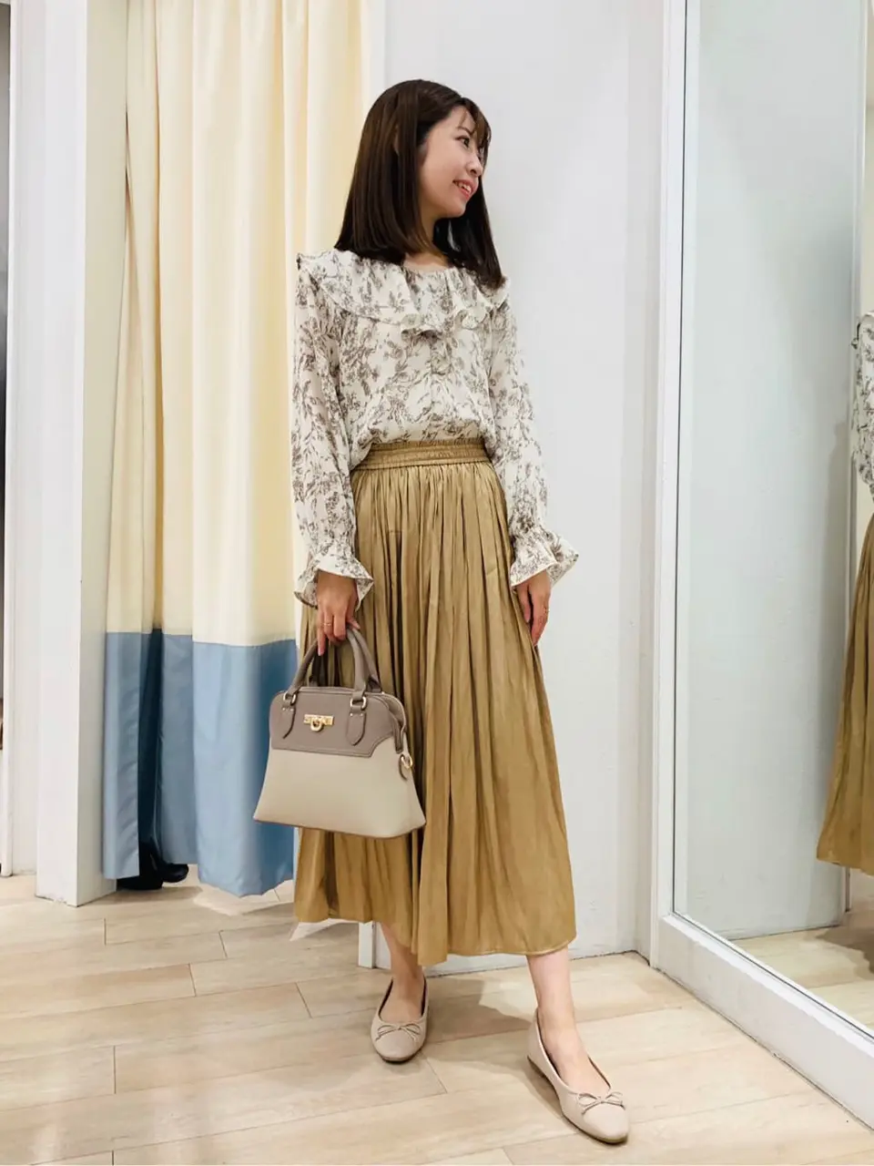 ANY SIS スタッフ コーディネート画像