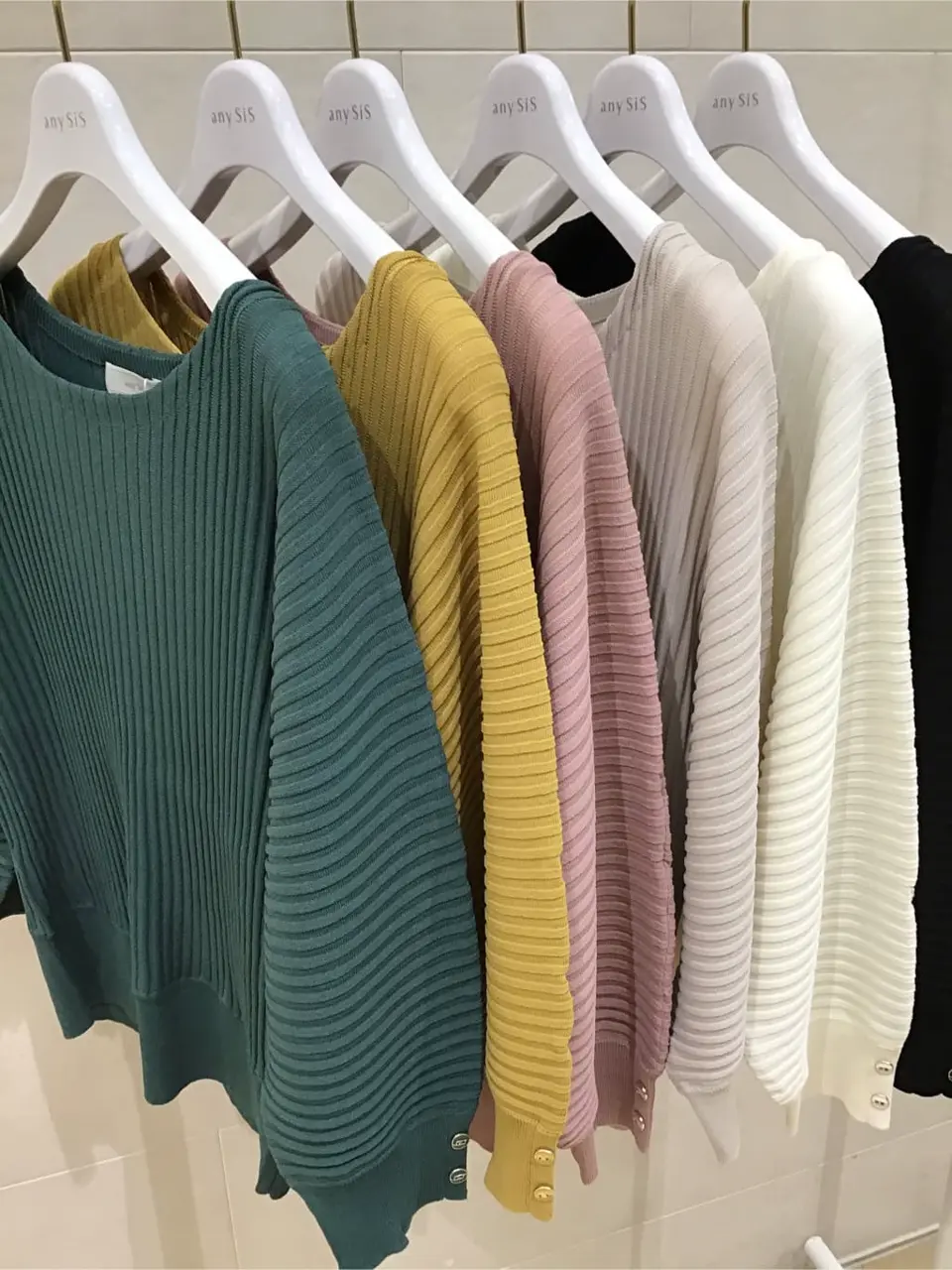 ANY SIS 髙橋 コーディネート画像