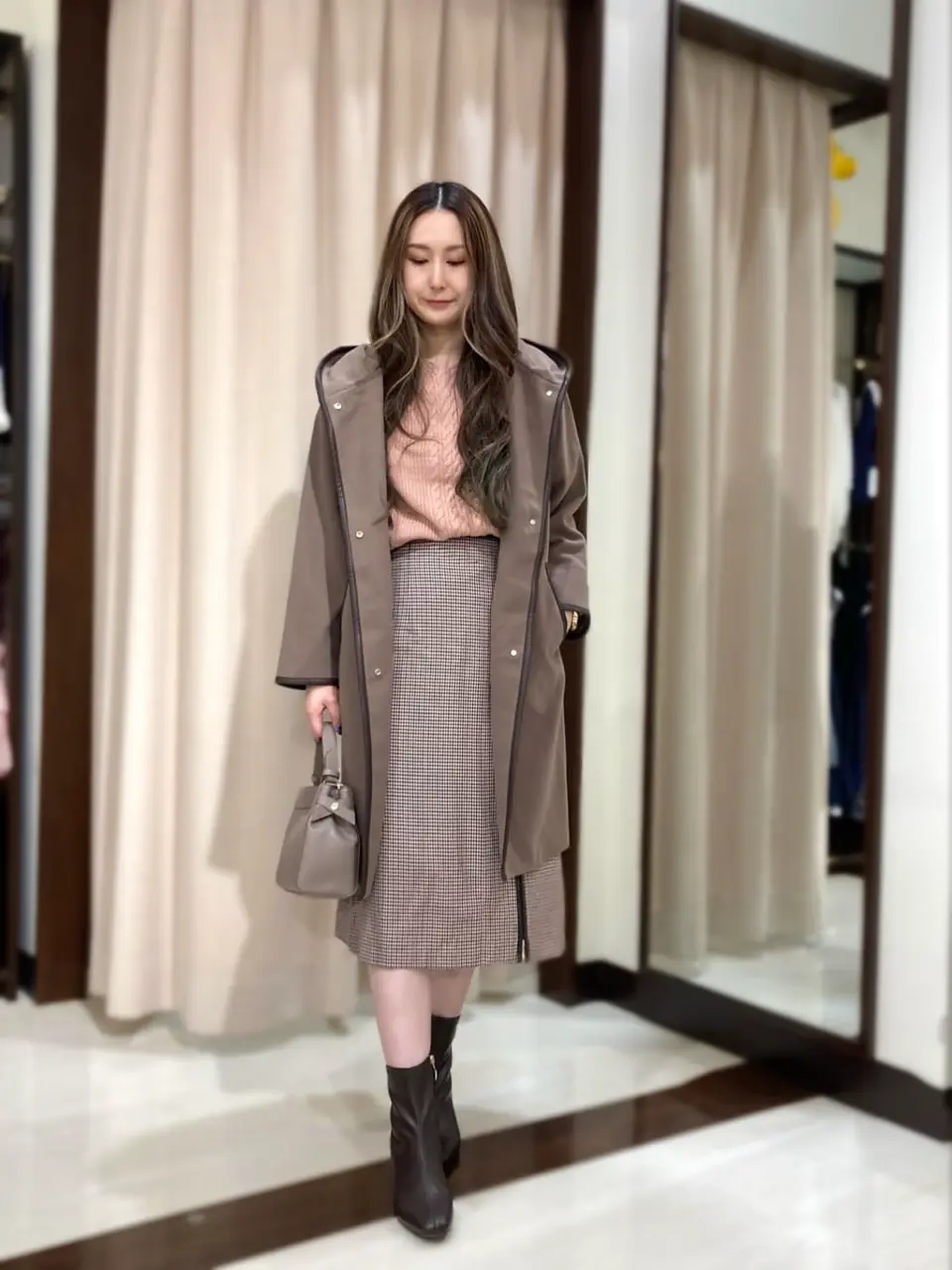 ANY SIS STAFF コーディネート画像