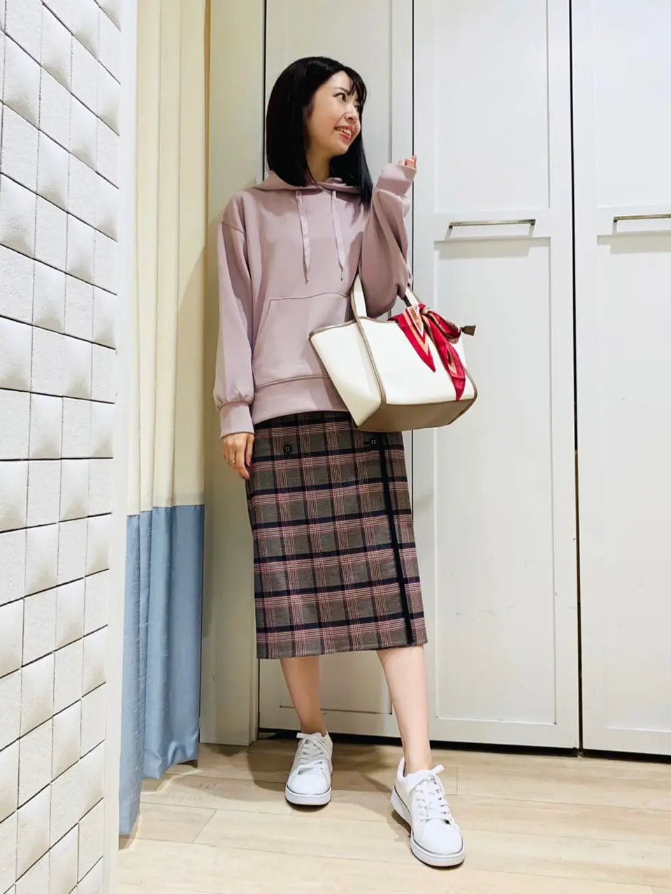 ANY SIS スタッフ コーディネート画像