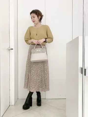 ANY SIS スタッフ コーディネート画像