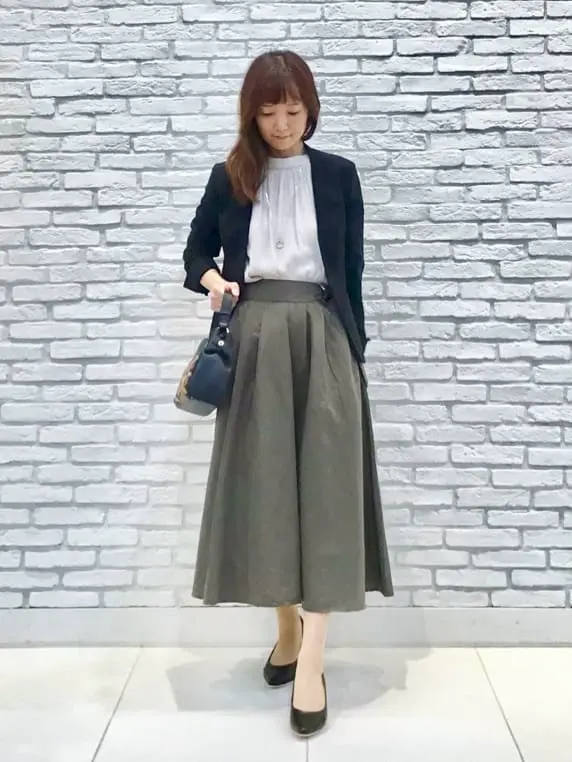 ANY SIS スタッフ コーディネート画像