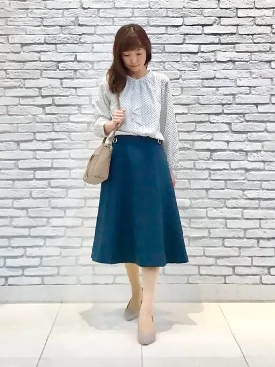 ANY SIS スタッフ コーディネート画像