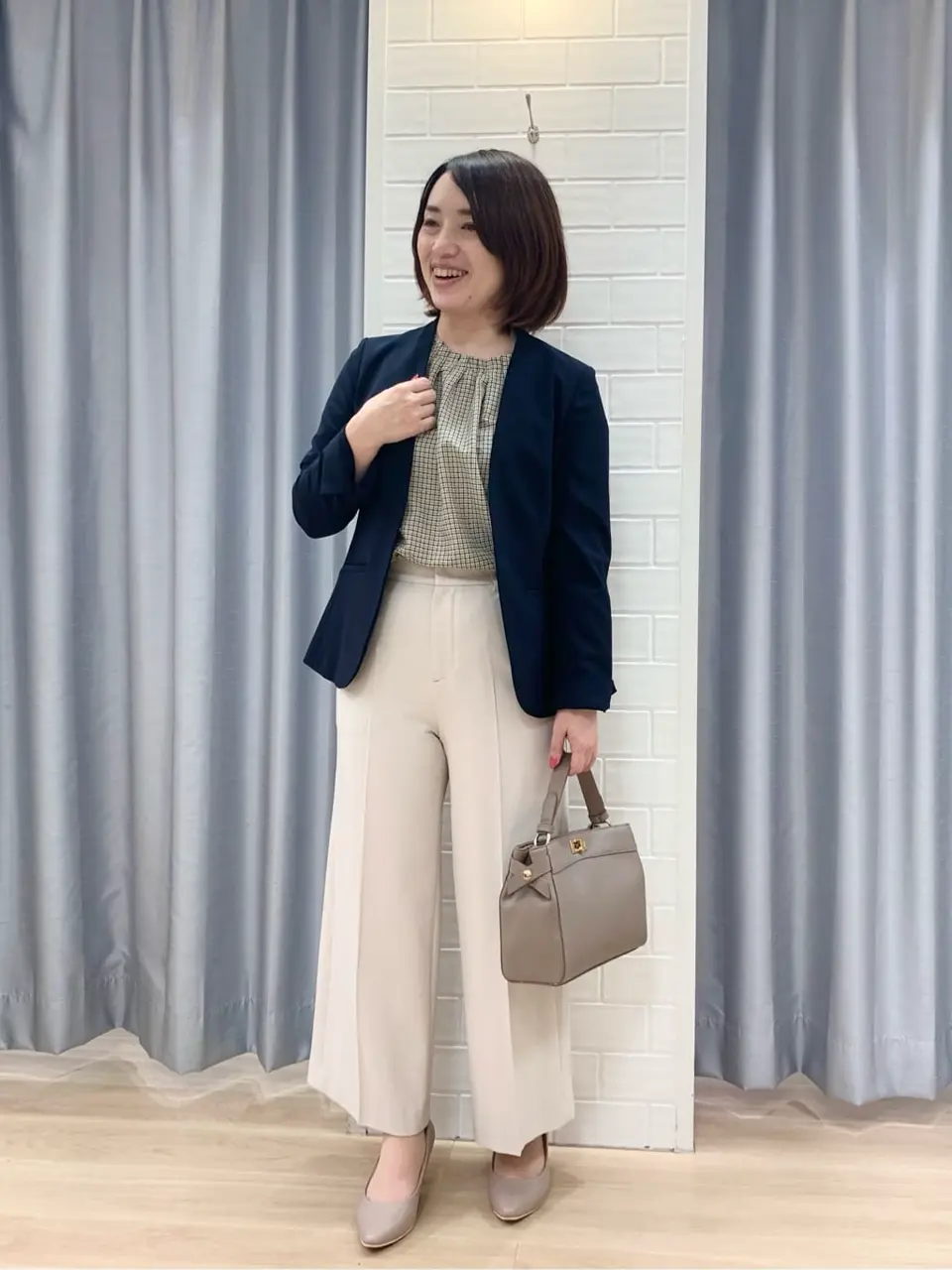 ANY SIS 丸岡 コーディネート画像