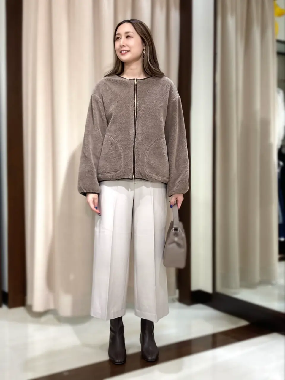 ANY SIS STAFF コーディネート画像