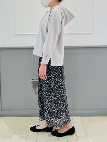 ANY SIS 咲本 コーディネート画像