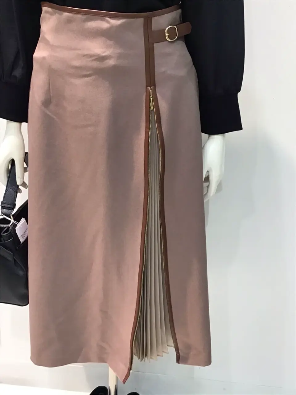 ANY SIS 布川 コーディネート画像