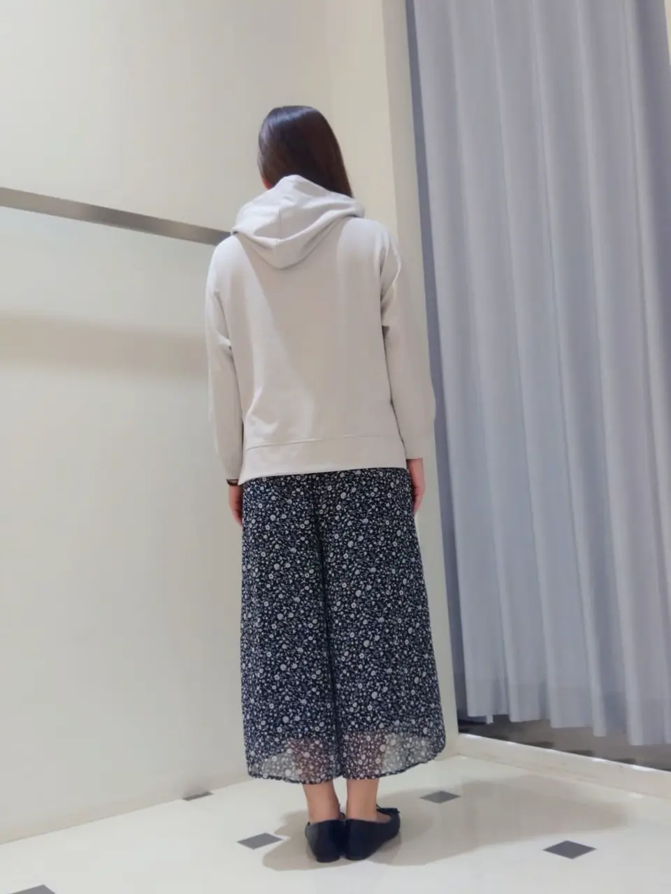 ANY SIS 加藤 コーディネート画像