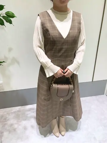 ANY SIS スタッフ コーディネート画像