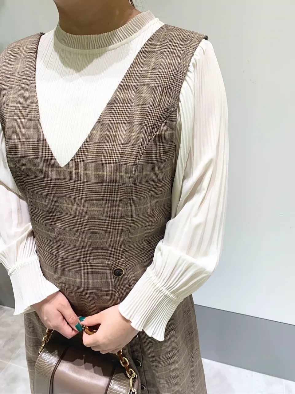 ANY SIS スタッフ コーディネート画像