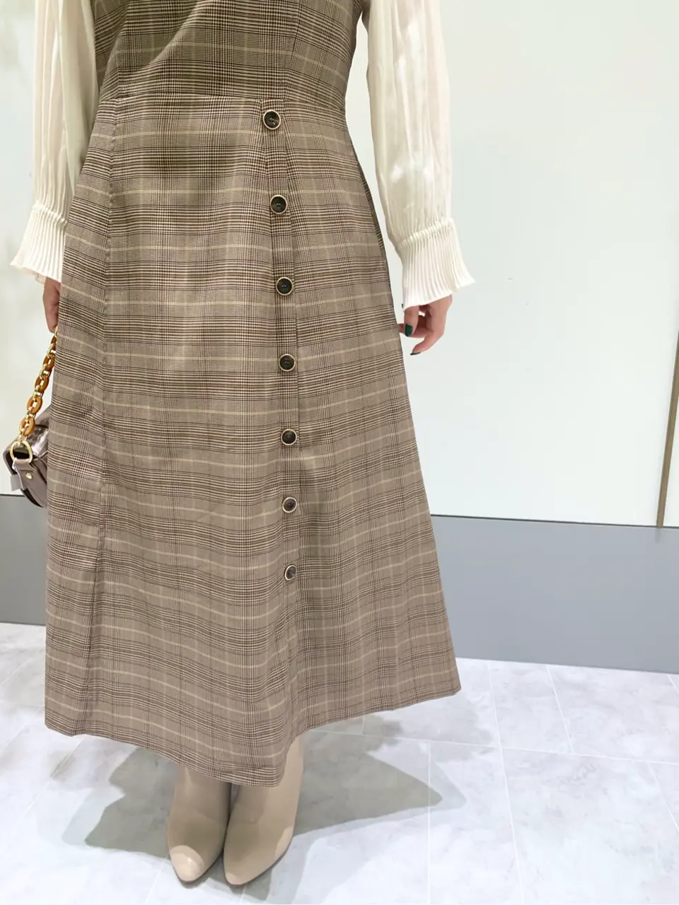 ANY SIS スタッフ コーディネート画像